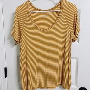 American Eagle T Shirt